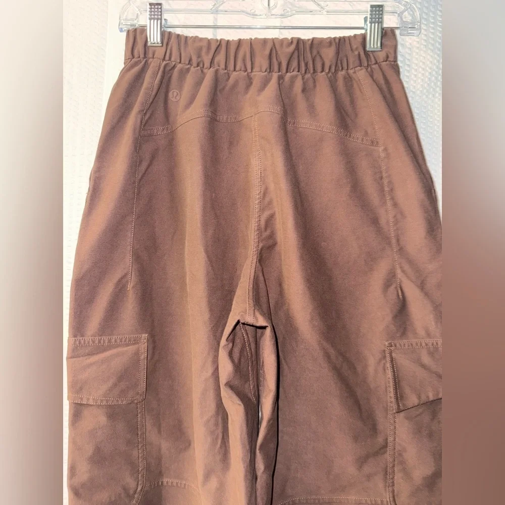 Lululemon Light Utilitech Cargo Pocket High-Rise Pants Brown Size 25